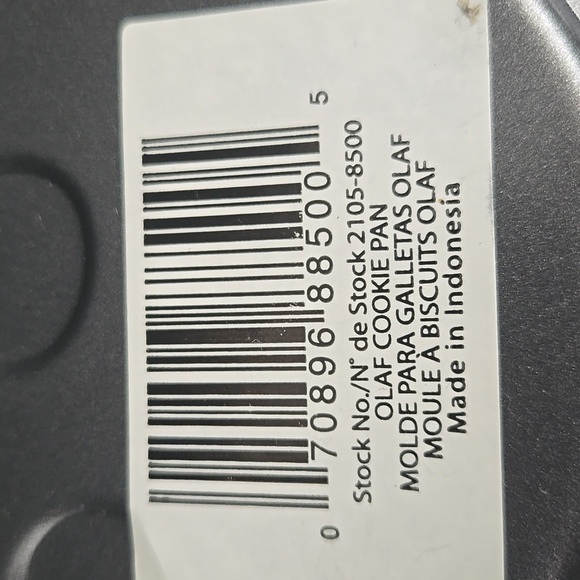 NWT Wilton Disney Frozen Olaf Giant Cookie Pan approx 12.5 inches x 8 inches - Picture 4 of 5